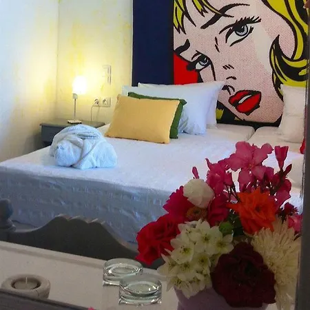White House Hotel Kamari (Santorini)